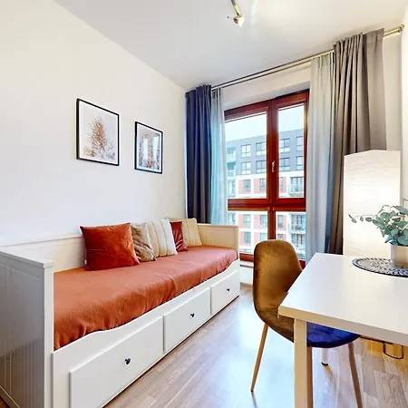 Apartment Pineapple Ochota 3 Rooms, Ac, Parking Warsaw