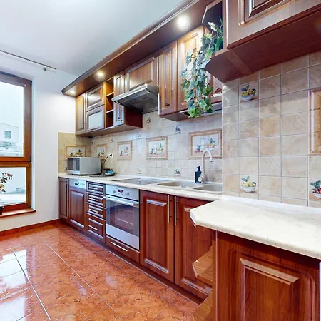 아파트 Pineapple Ochota 3 Rooms, Ac, Parking