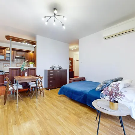 Pineapple Ochota 3 Rooms, Ac, Parking Apartment Warsaw
